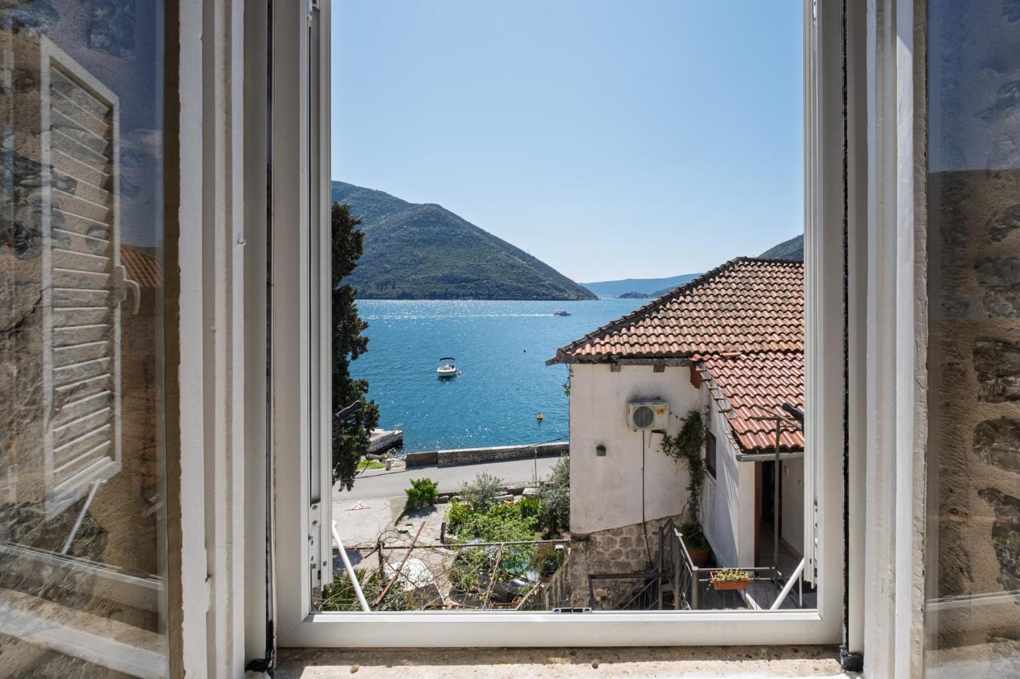 Bluemarine Rooms & Apartments Perast Exterior photo